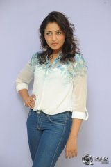 Madhu Shalini at Ala Ela Movie Special Show